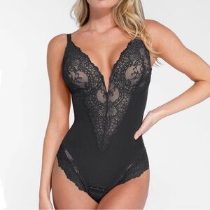 EUC- Popilush Full Figure Control Plunge Front Lace Front / Thong Back Bodysuit